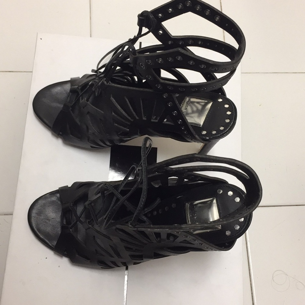 NIB / NWT Dolce Vita Cage Cut Out Blk Heels Size 8 - Picture 1 of 7